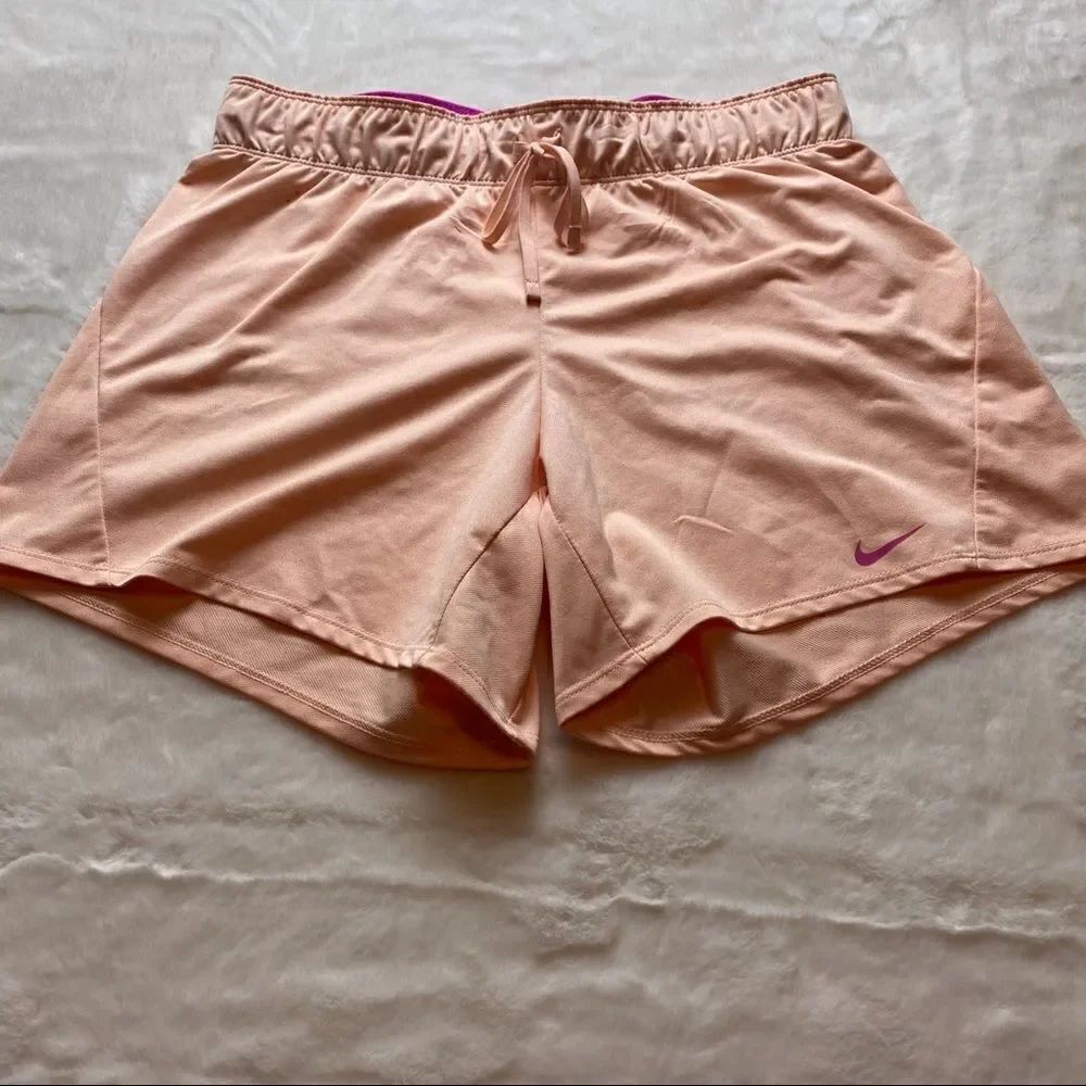 Nike Light Pink Elastic Waist Shorts Size Small